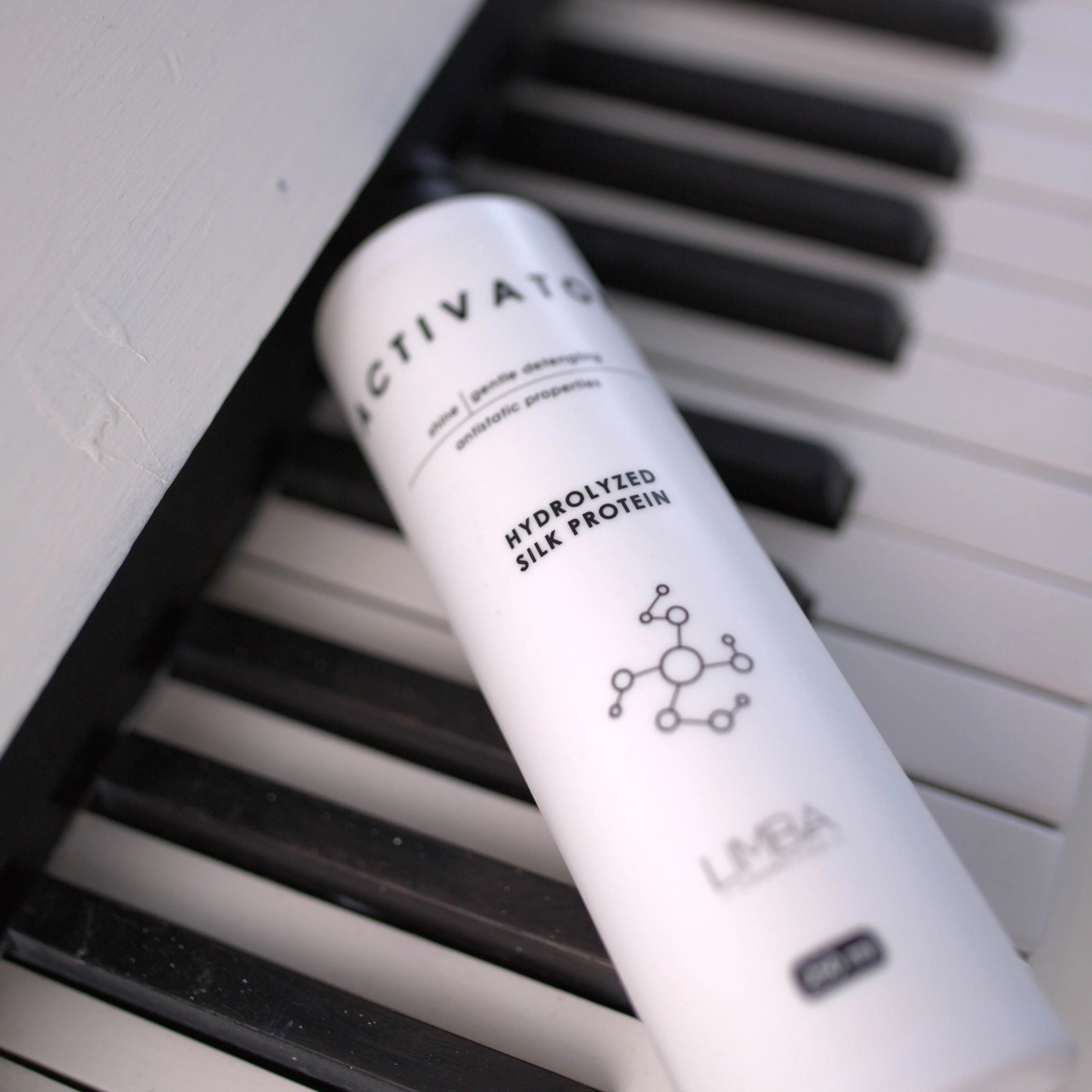 Limba Cosmetics Limba Cosmetics - Hydrolyzed Silk Protein Activator   keratinbooms.myshopify.com