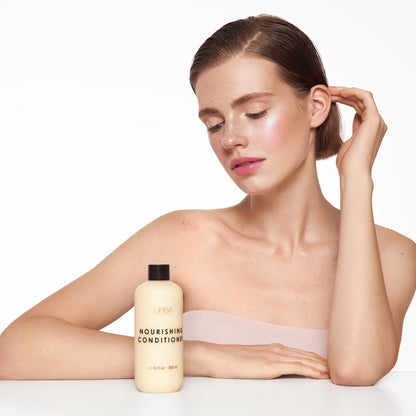Risultato Balsamo Nutriente Limba Cosmetics - Modella con capelli setosi e lucenti dopo l'uso