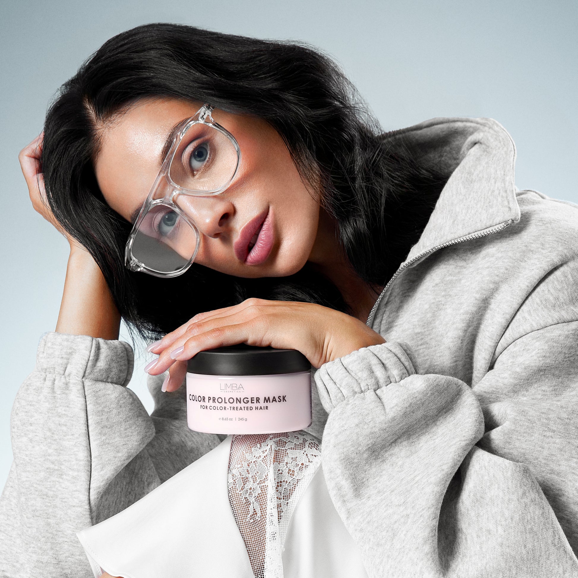 Acquista Maschera Allunga Colore Limba Cosmetics - Modella con capelli colorati morbidi e lucenti