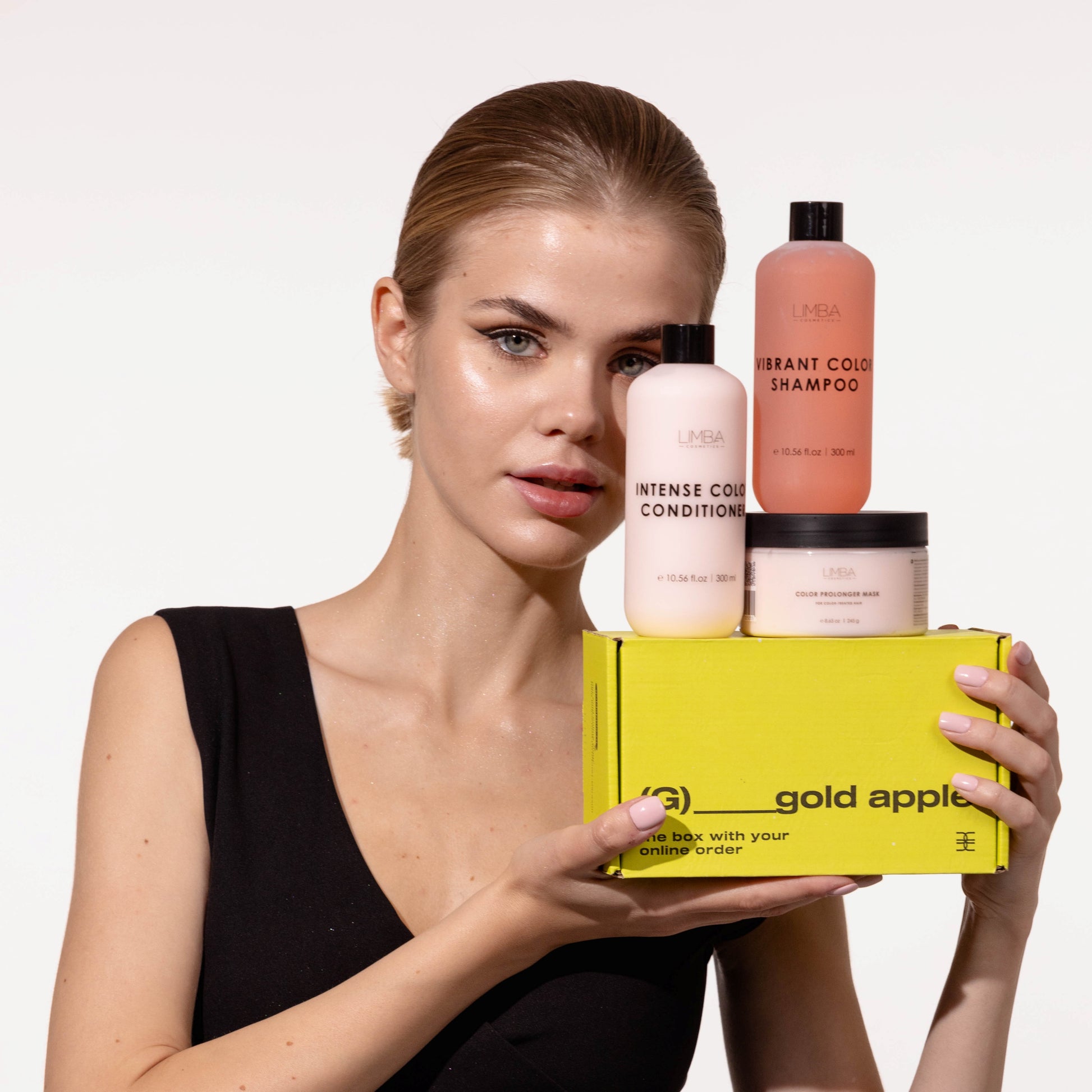 Linea Completa Color Care Limba Cosmetics - Modella con shampoo e trattamenti per capelli colorati