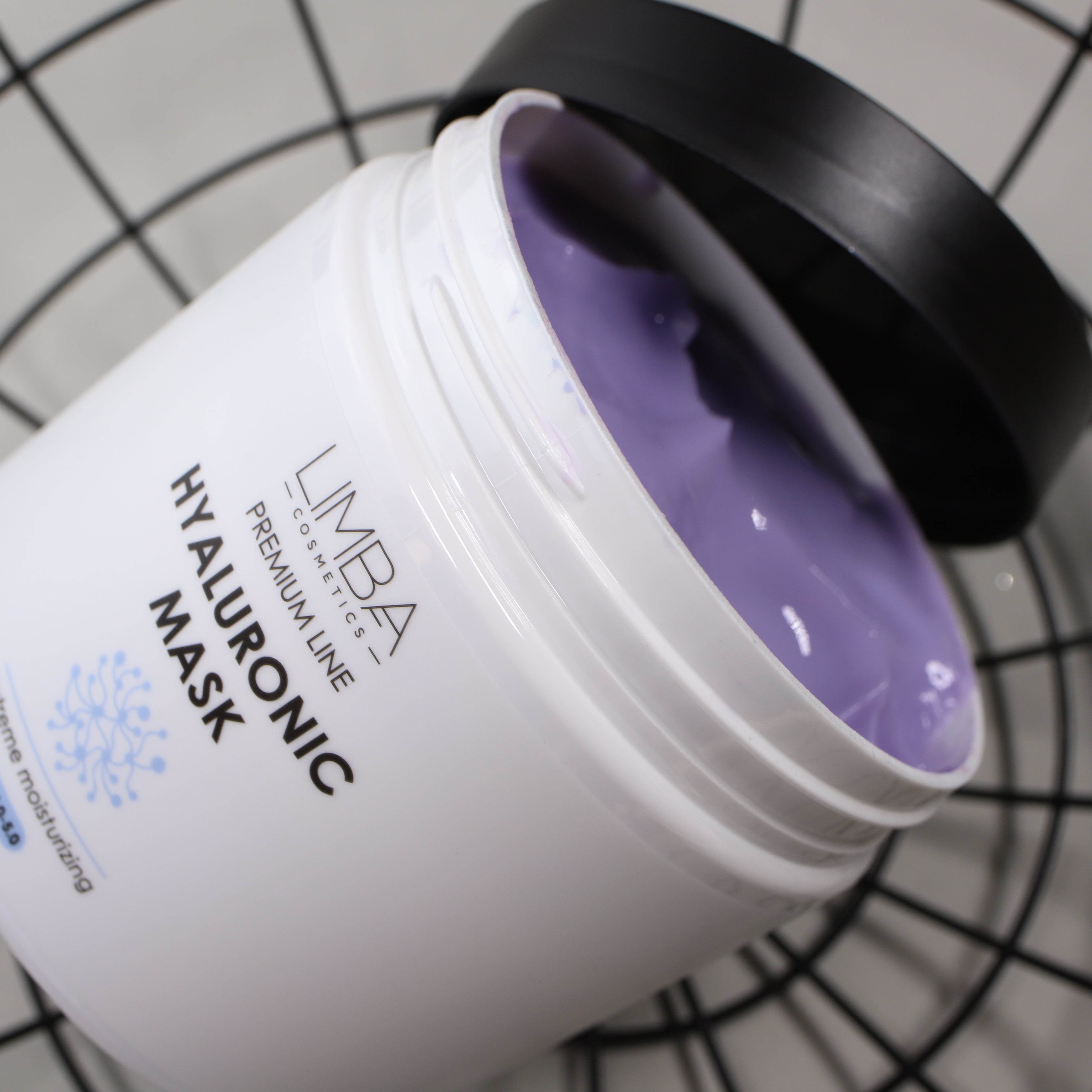 Acquista Maschera Idratante all'Acido Ialuronico Limba Cosmetics - Nutrizione intensa per capelli setosi - Confezione 490g